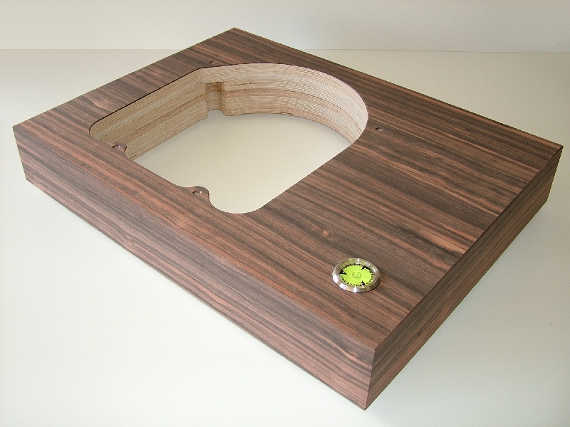 Garrard 301 Makassar 02